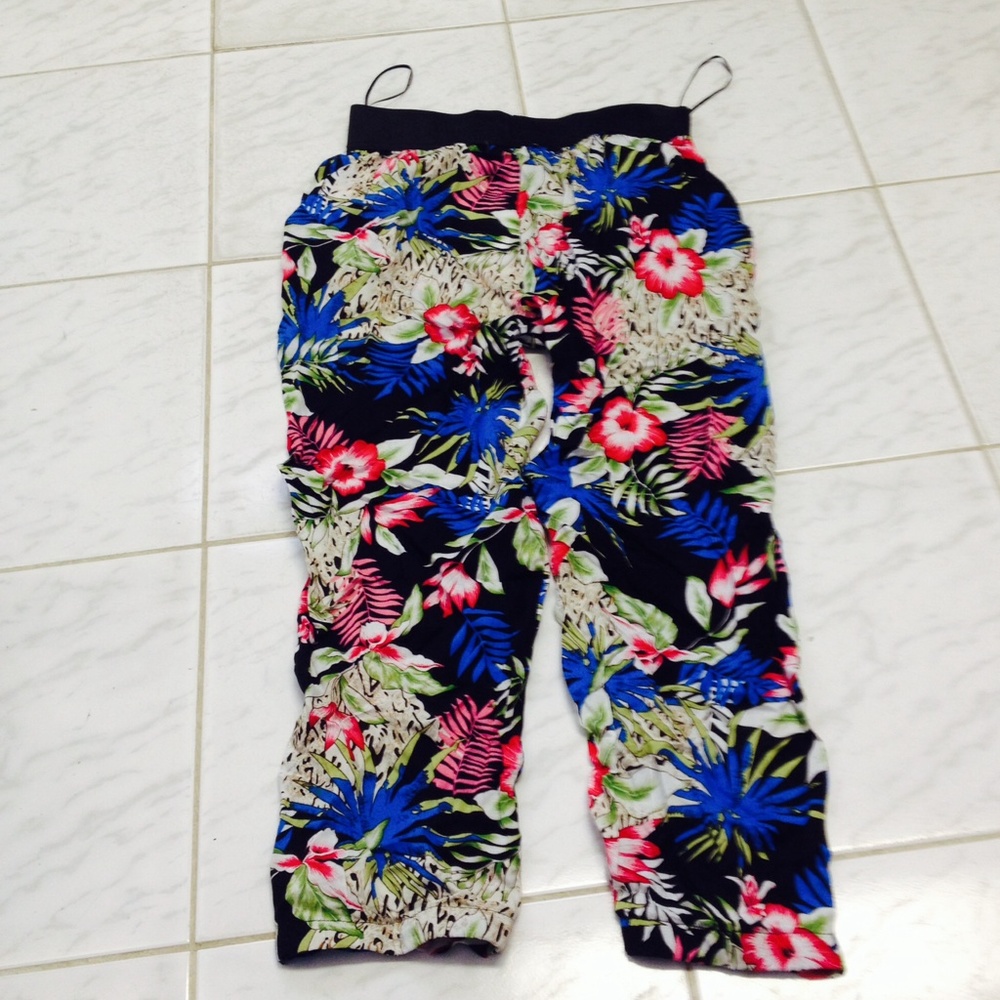 🇺🇸SALE♦️NWT light floral summer pants S