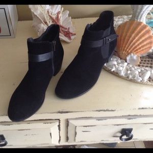 Steve Madden Perrii Black Booties