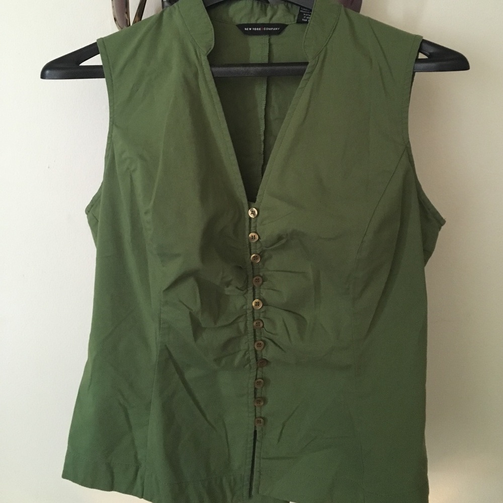 Sleeveless top
