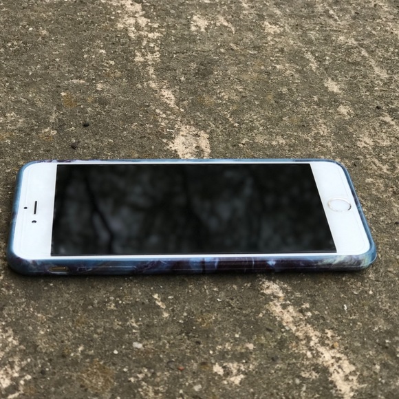 Marble iPhone 5/5s/6/6s/6+/7/7+ case - Picture 3 of 3