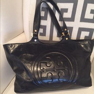 Authentic Tory Burch Leather Shoulder Bag!