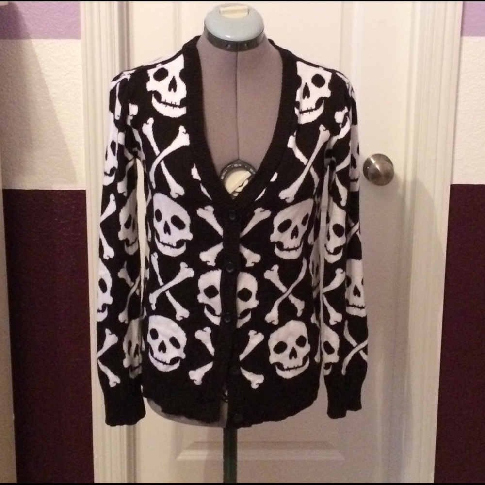 Skull sweater/cardigan REVERSIBLE