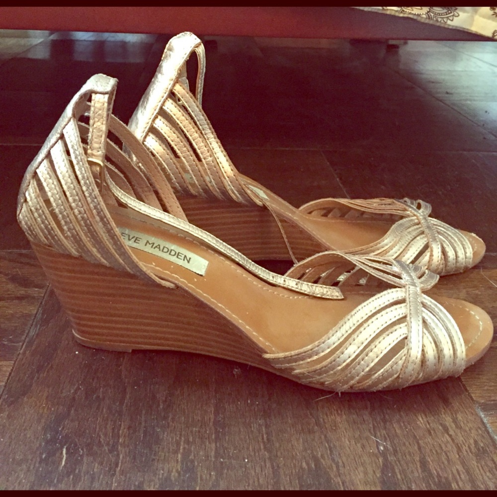 Steve Madden wedges