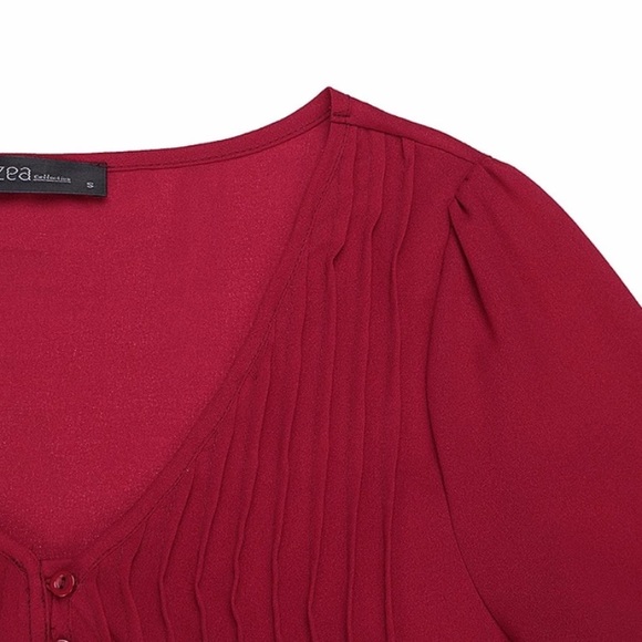 Moving sale! ❤️Burgundy Lace Trim Boho Blouse - Picture 4 of 6