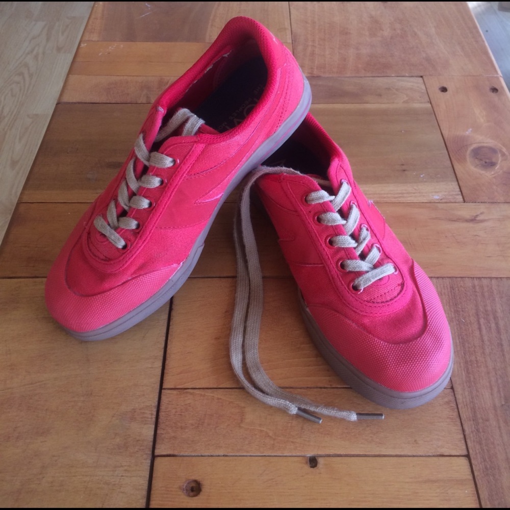 The People's Movement Red Marco Sneakers Sz 6
