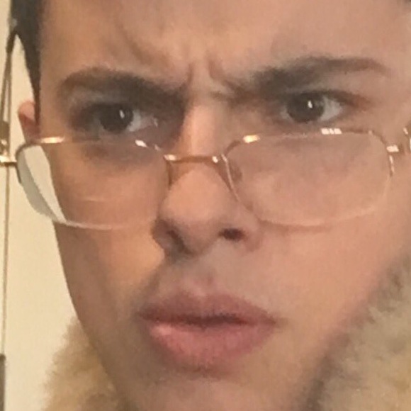 Meet your Posher, Logan - Picture 1 of 1