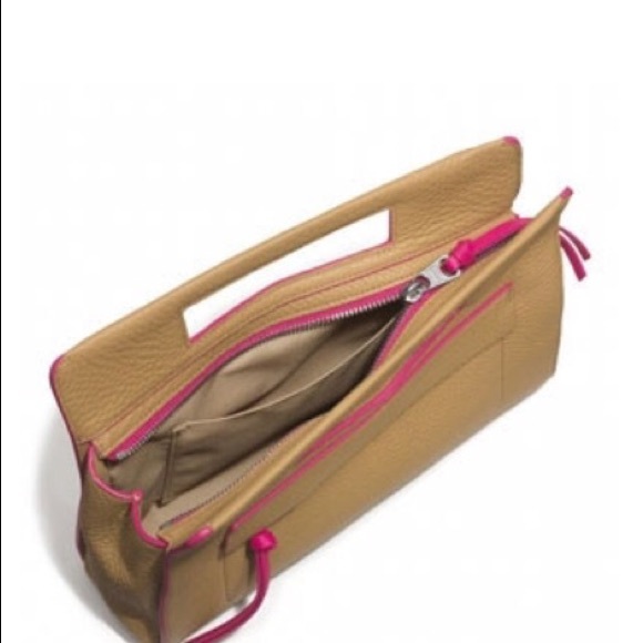 Coach Handbags - Coach clutch bag