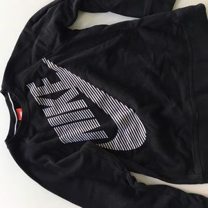 🕴🏽Nike Crewneck
