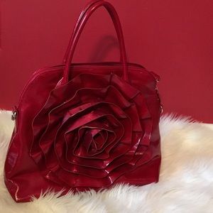 Patten leather red flower purse