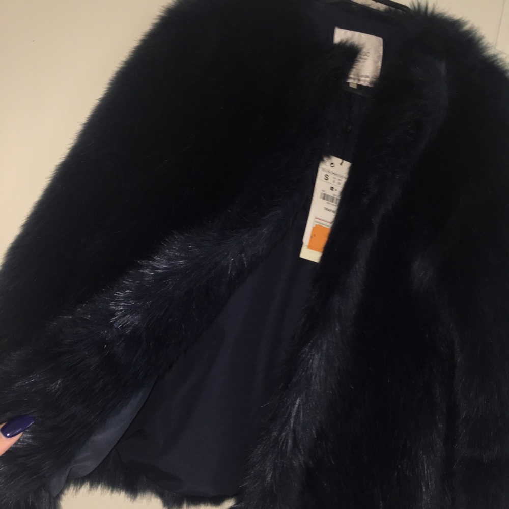 WITH TAGS navy blue zara fur coat