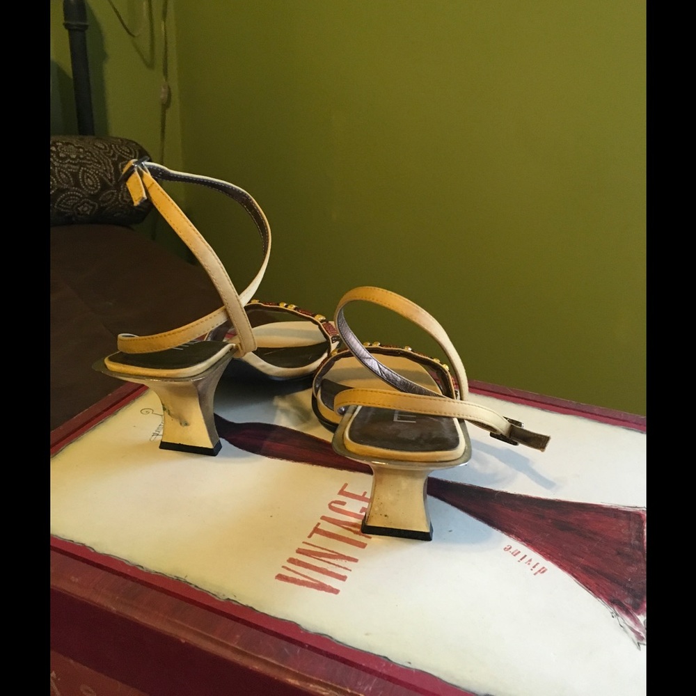 Moda - Picture 2 of 4