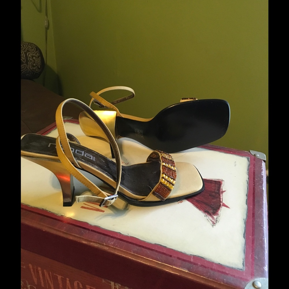 Moda - Picture 3 of 4