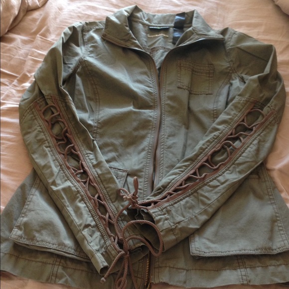 Jacket - Picture 3 of 4