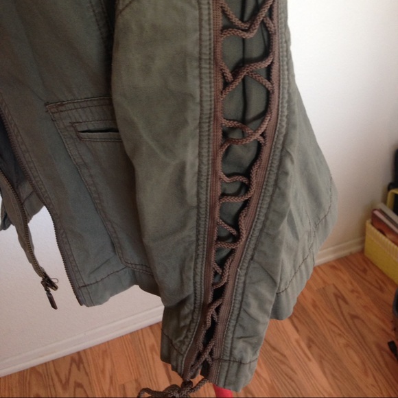 Jacket - Picture 4 of 4