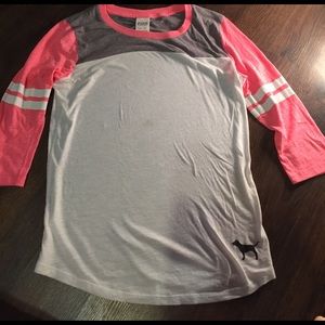 💜 VS PINK LONG SLEEVED T SHIRT