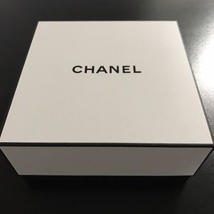 Chanel box