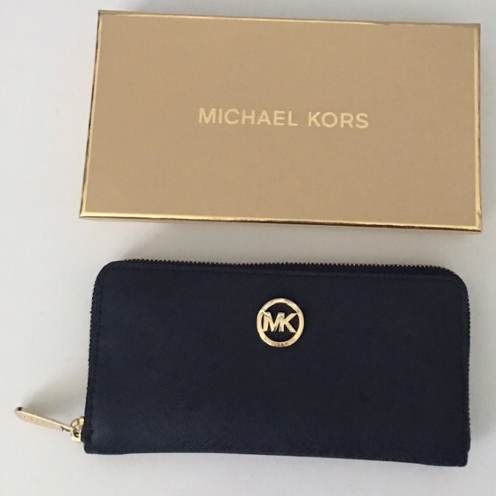 MICHAEL KORS SAFFIANO LEATHER WALLET