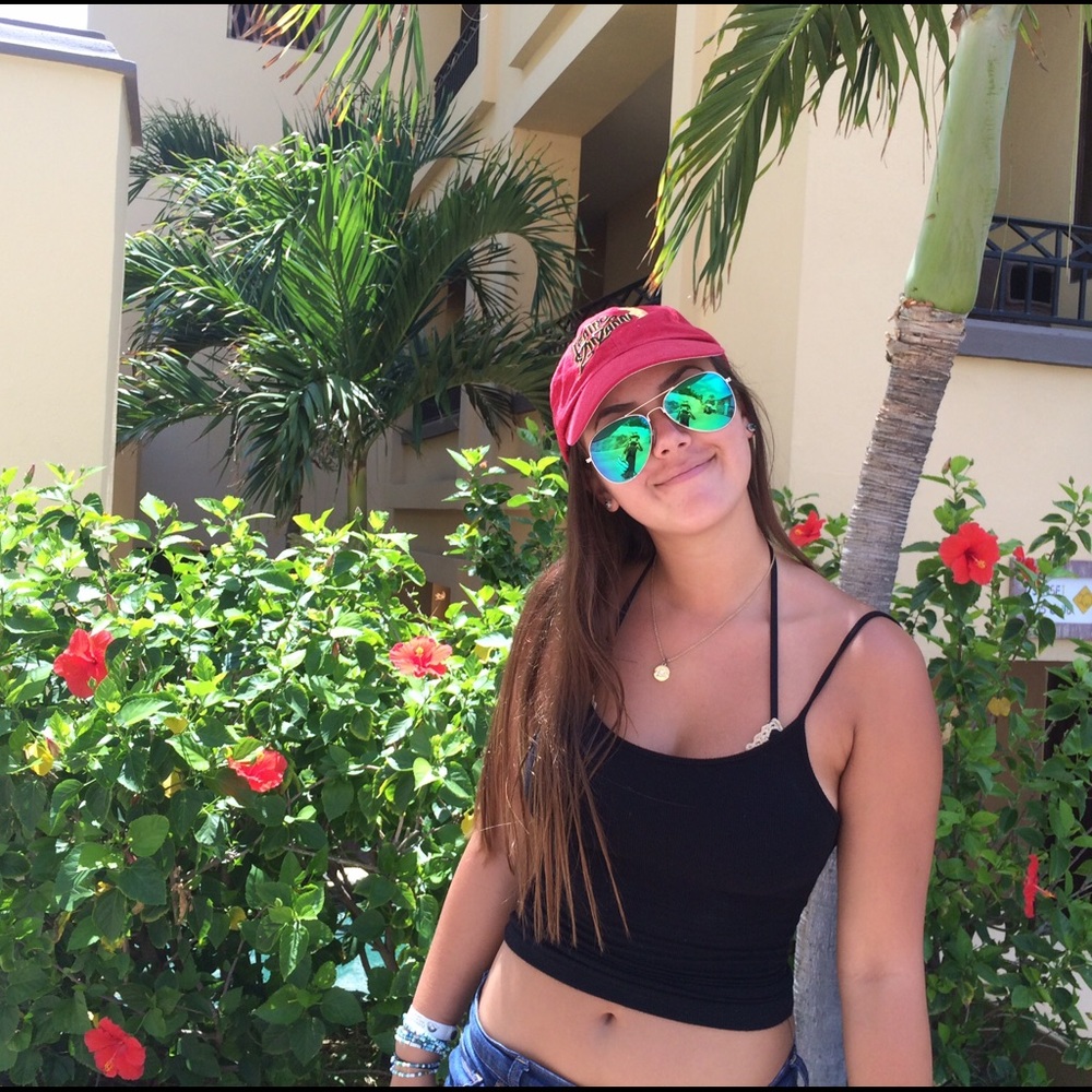 Meet your Posher, Maddi