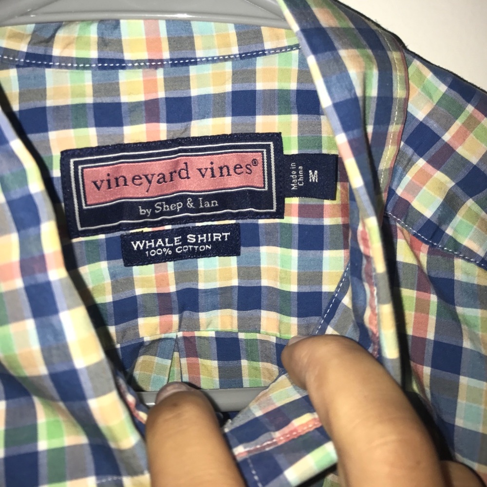 Button down - Picture 3 of 4