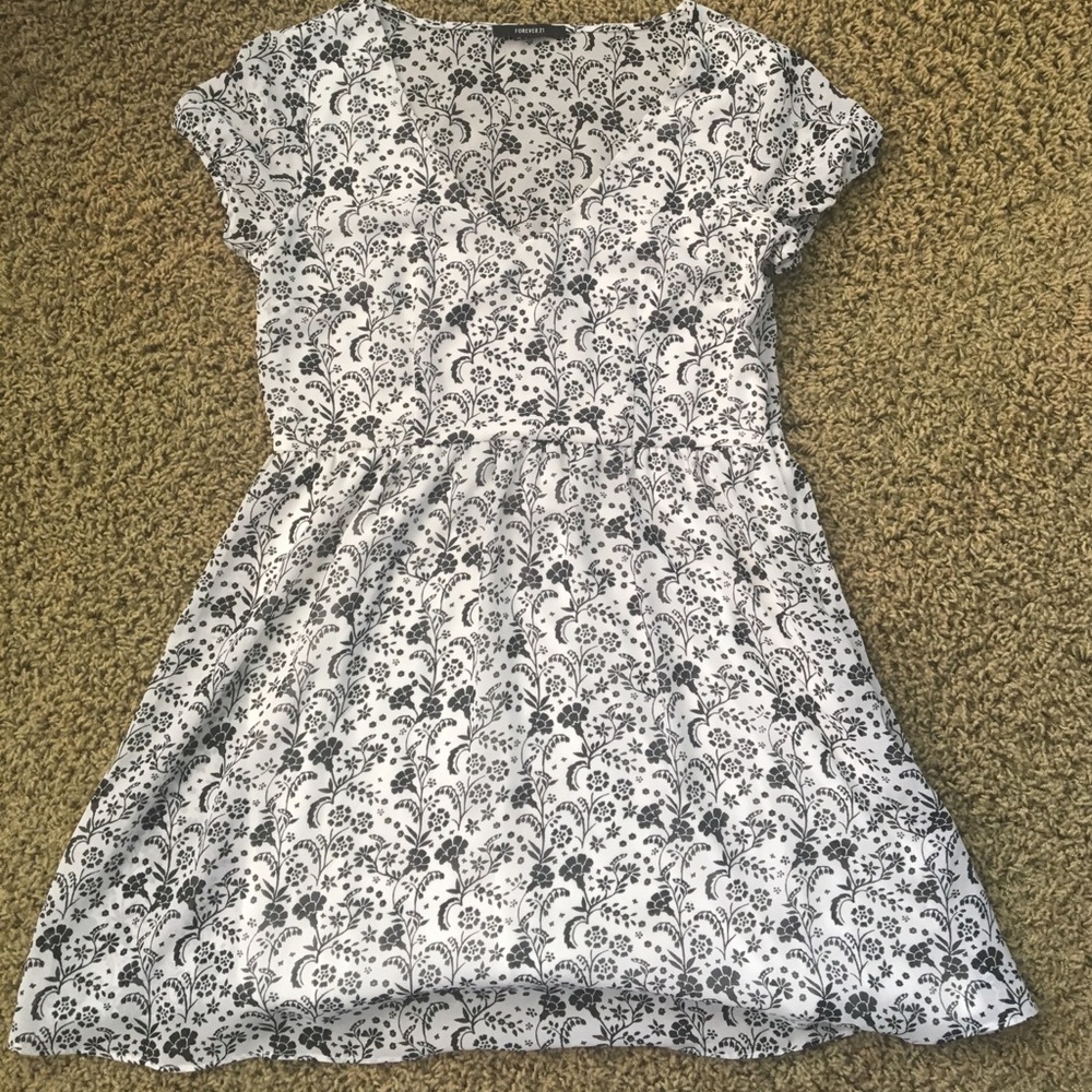 black and white floral dress