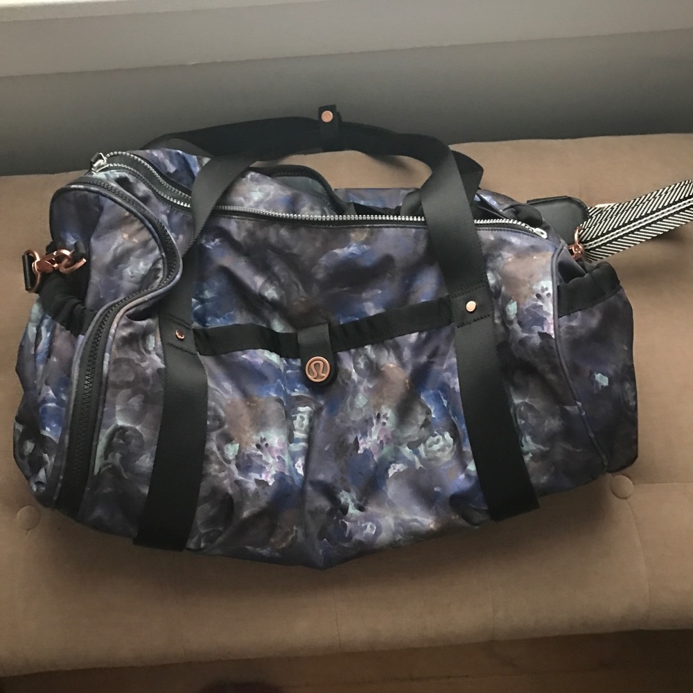 High Milage duffle bag in moody mirage.