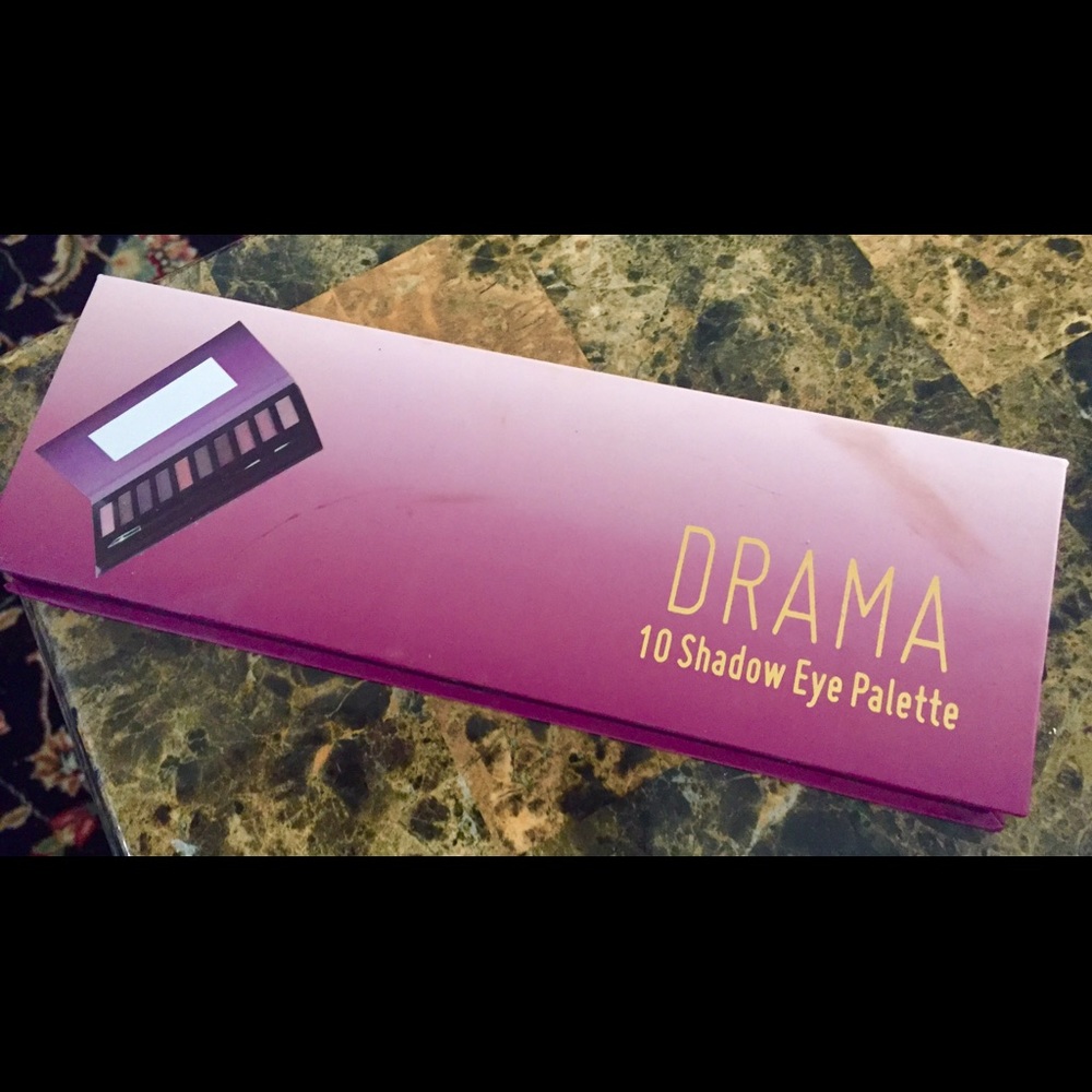 Drama 10 Shadow Eye Palette