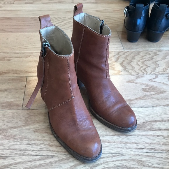 Acne pistol boot in natural - Picture 6 of 7