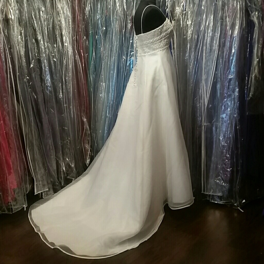 Royal White Ballgown Wedding Dress - Picture 6 of 6