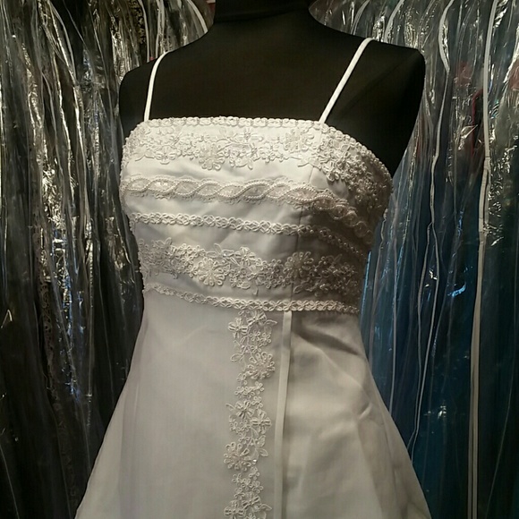 Royal White Ballgown Wedding Dress - Picture 3 of 6