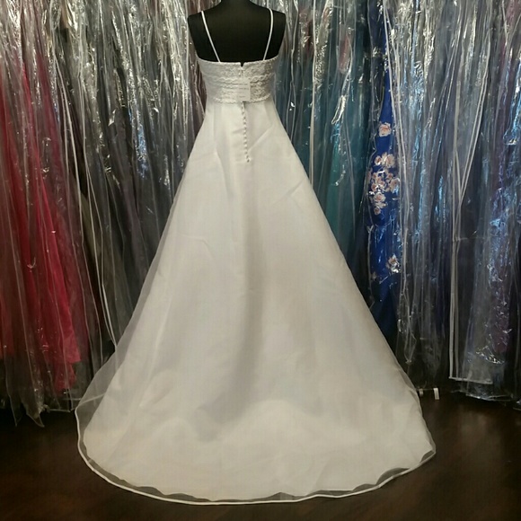 Royal White Ballgown Wedding Dress - Picture 4 of 6