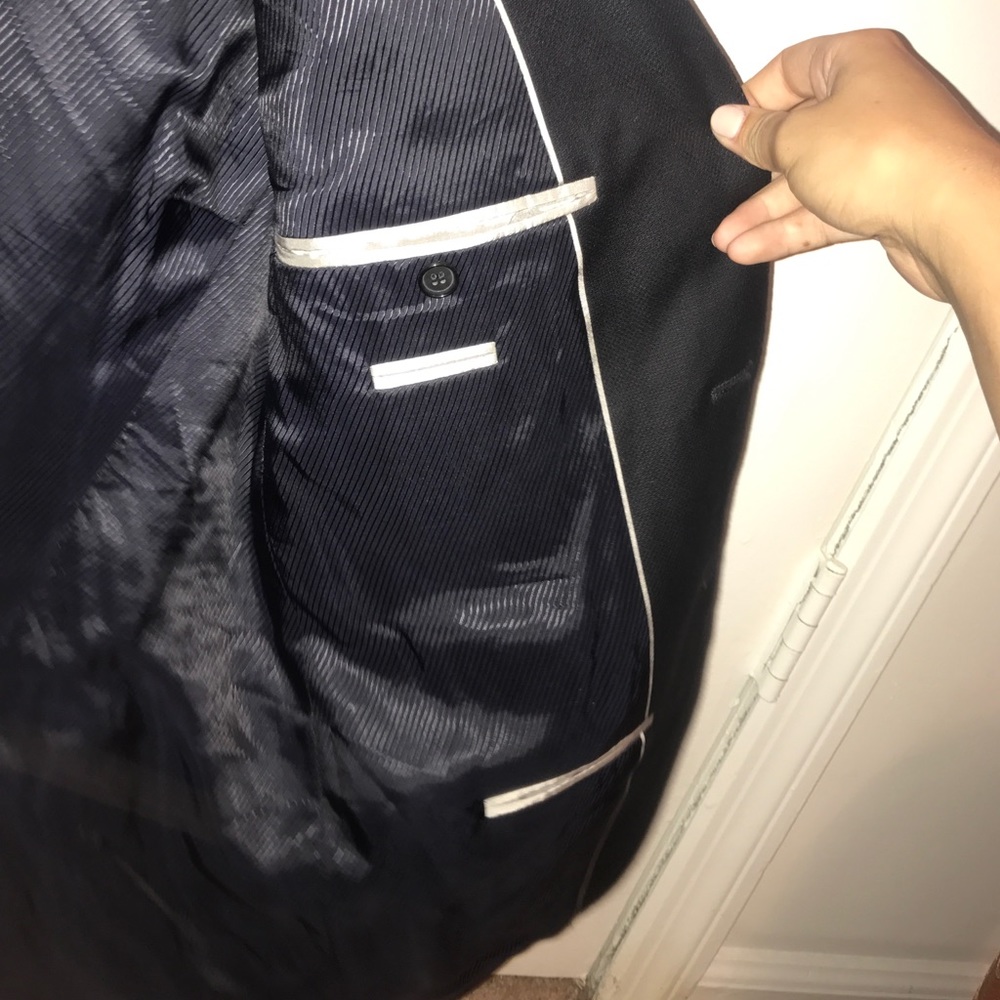 Black coat - Picture 3 of 4