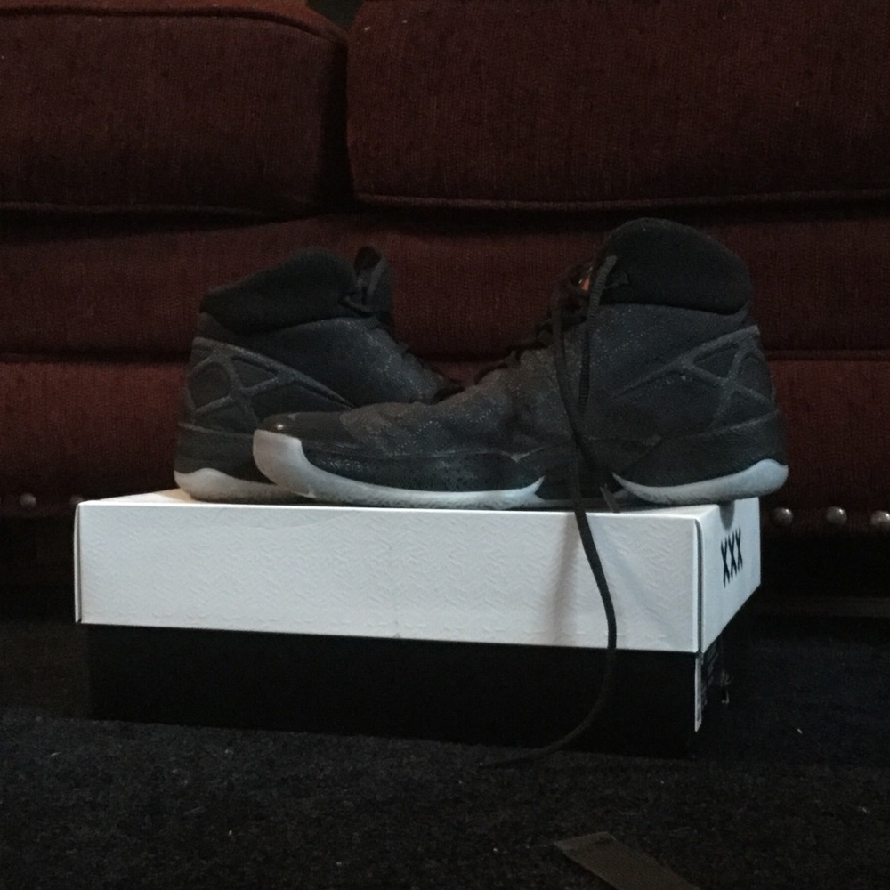 Jordan 30 - Picture 2 of 2