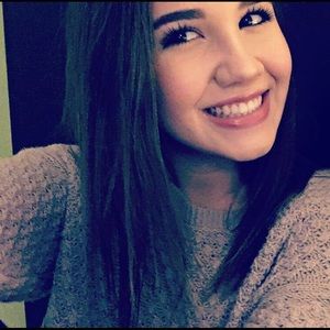 Meet your Posher, Leah