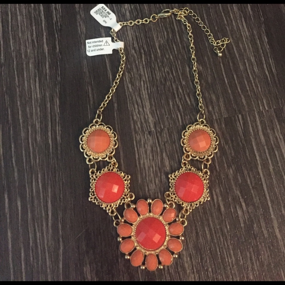 NWT Coral & Orange necklace