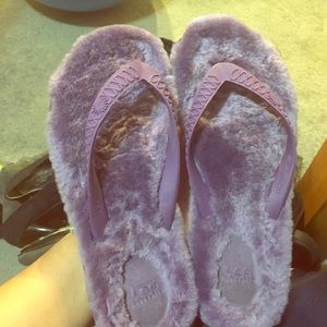 Ugg flip flops