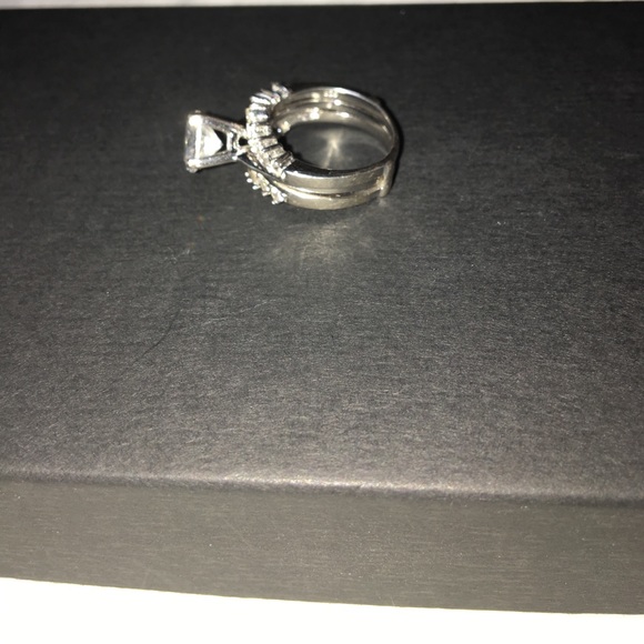 Fun Cocktail Ring - Picture 2 of 6