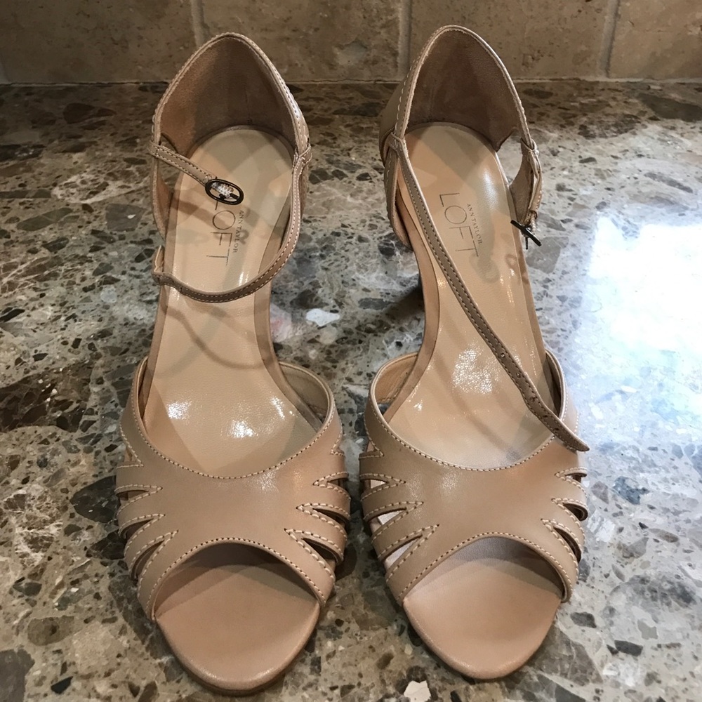Ann Taylor Loft pumps