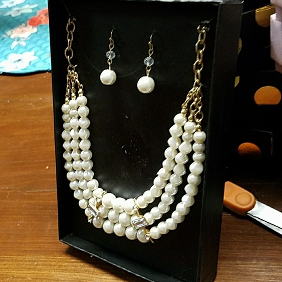 Jewelry - Picture 2 of 2