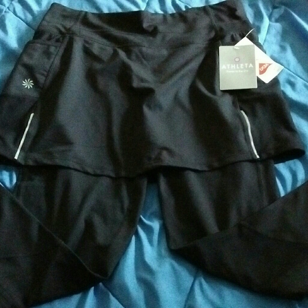 NWT Athleta 2 in 1 Capri