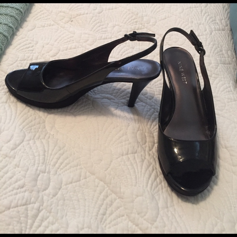 Black Nine West patent peep toe sling backs sz 6.5