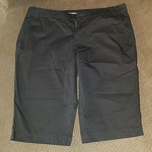 Black Red Camel shorts size 13