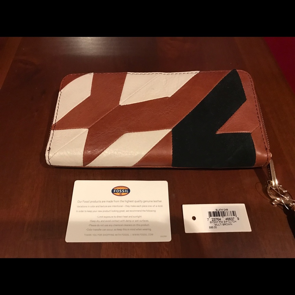 Fossil Leather Clutch Wallet