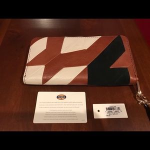 Fossil Leather Clutch Wallet