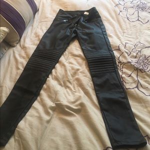 Casual skinny pants