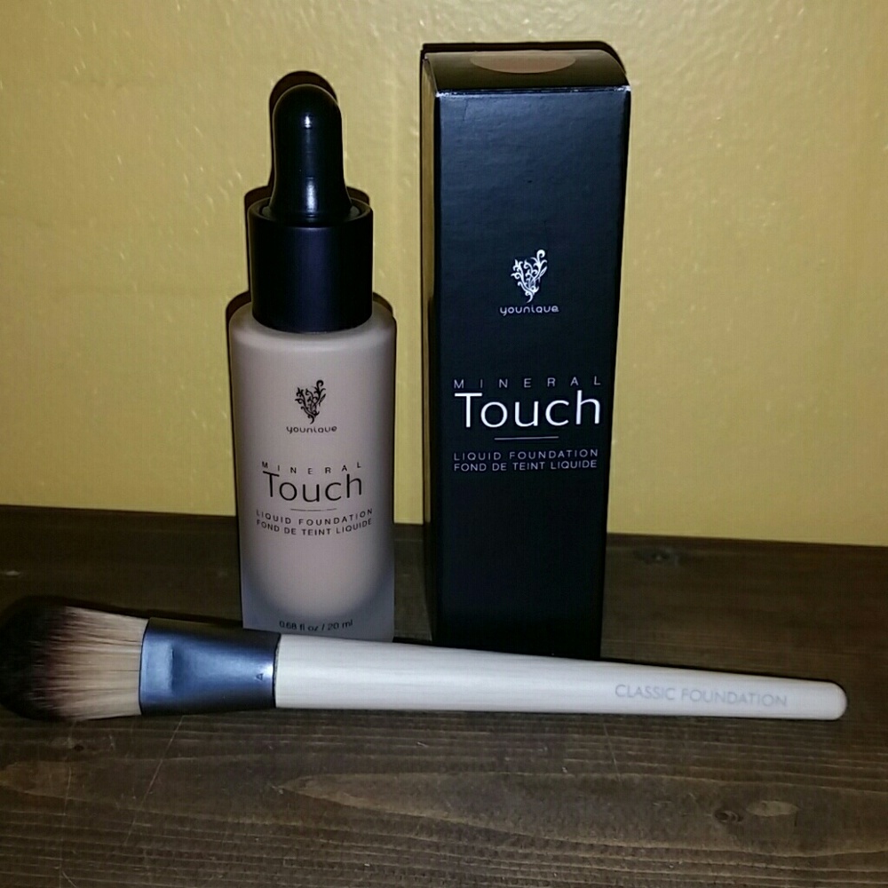 SOLD! Younique liquid foundation