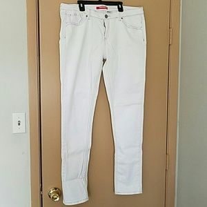 💋Super cute White Skinny Unionbay Jeans💋