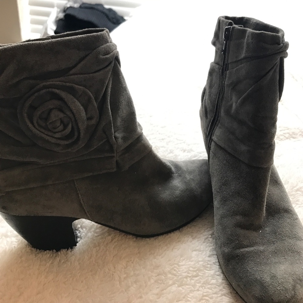 Suede Grey Booties with side flower detail