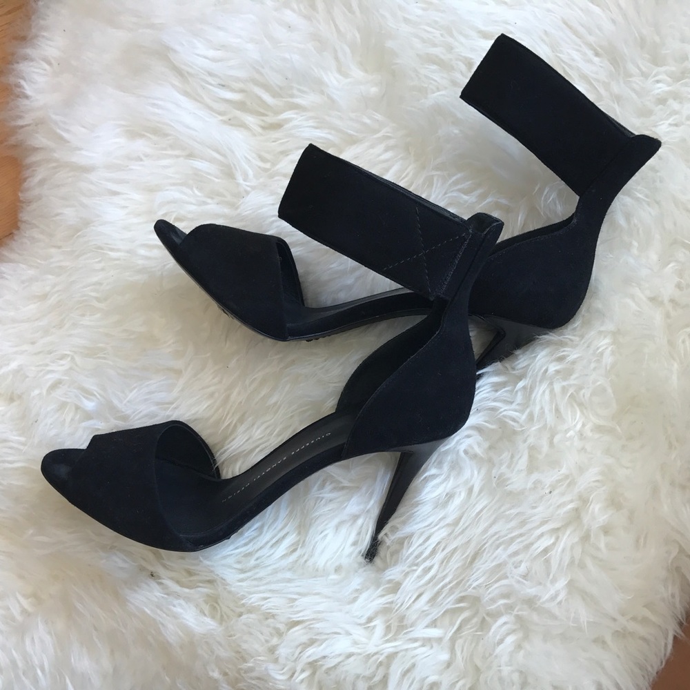 Giuseppe Zannoti black stiletto heels