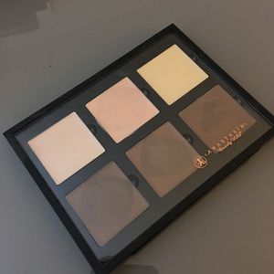 Contour Cream Kit - Light (barely used)