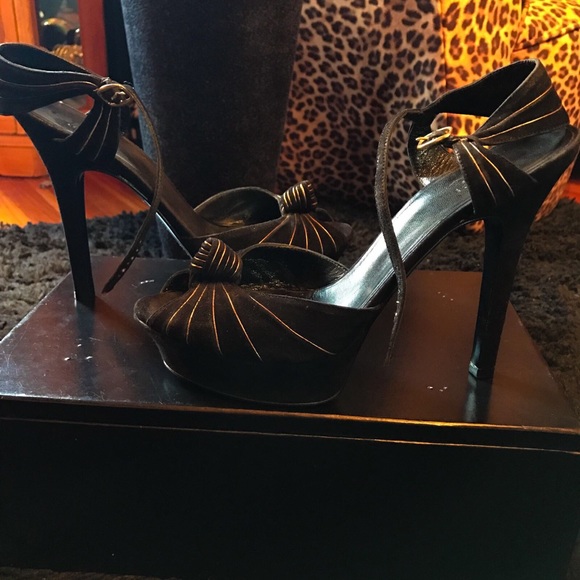 GUCCI SANDALS - Picture 2 of 4